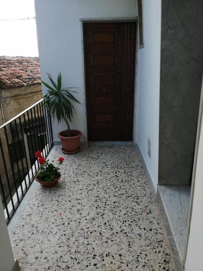 Hotel I Trecento Padula Exterior foto